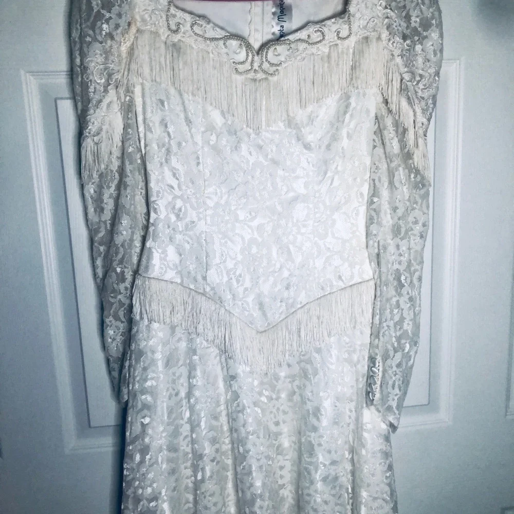 38-Pcs. A Western Theme Wedding For A Bride and Groom